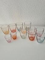 Set van 12 gekleurde glaasjes, Verzamelen, Glas en Borrelglaasjes, Ophalen of Verzenden, Zo goed als nieuw