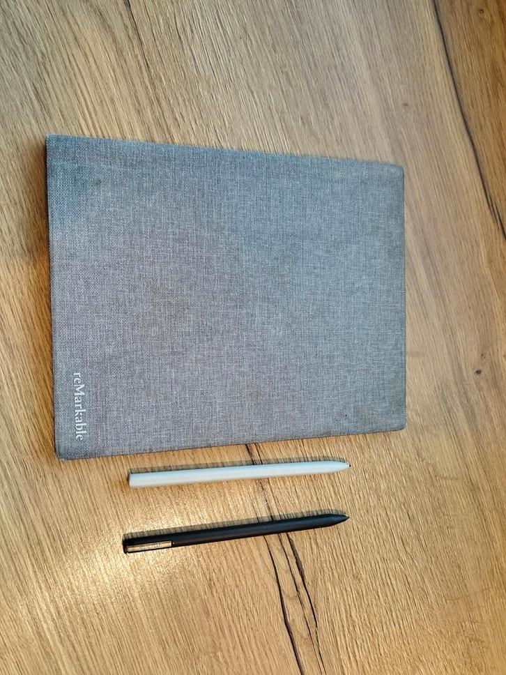 reMarkable 2 incl marker plus, marker en hoes, Computers en Software, Tekentablets, Zo goed als nieuw, Ophalen of Verzenden