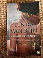 Linda van Rijn - Vakantievrienden, Boeken, Thrillers, Ophalen of Verzenden, Zo goed als nieuw, Linda van Rijn