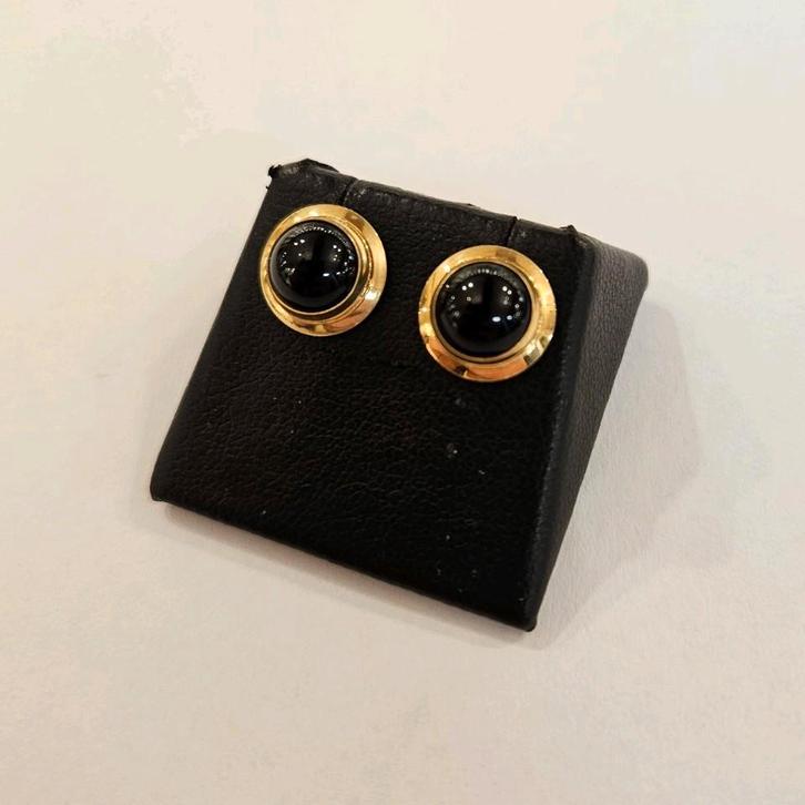 Vintage 14 karaats gouden oorstekers met Onyx geelgoud, Sieraden, Tassen en Uiterlijk, Oorbellen, Zo goed als nieuw, Knopjes of Stekers