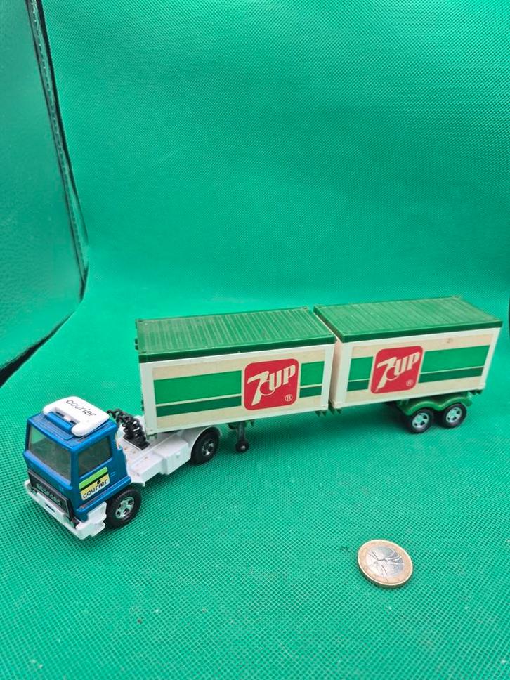 703 Bedfordt 7Up vrachtwagen matchbox, Hobby en Vrije tijd, Modelauto's | Overige schalen, Zo goed als nieuw, Bus of Vrachtwagen