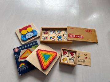 Houten peuterspelletjes: Memory, Make a Pair, Vormen beschikbaar voor biedingen