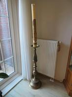 Grote antieke kerkkandelaar met kaars, Ophalen of Verzenden, Brons