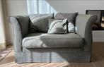 Loveseat bank grijs klassiek, Huis en Inrichting, Banken | Bankstellen, Ophalen, Gebruikt, Klassiek, Tweepersoons