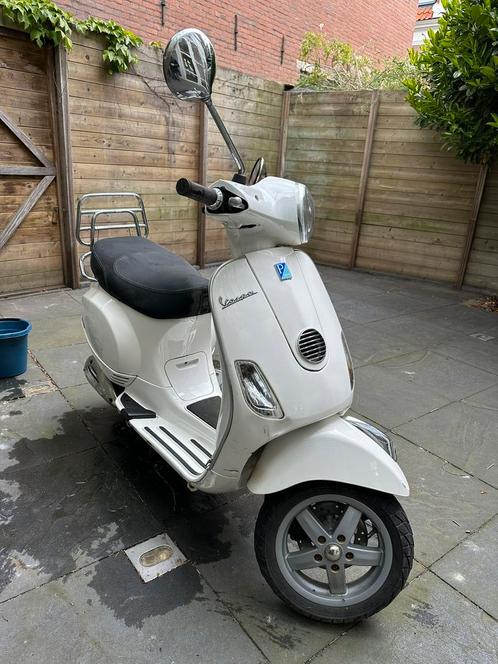 Vespa lx 50 2takt, Fietsen en Brommers, Scooters | Vespa, Gebruikt, Vespa LX, Tweetakt, Ophalen