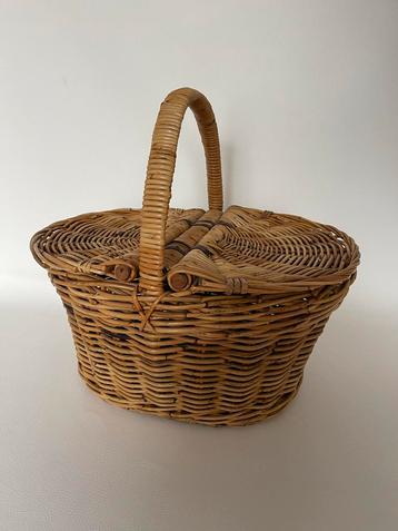 Vintage Picknickmand beschikbaar voor biedingen