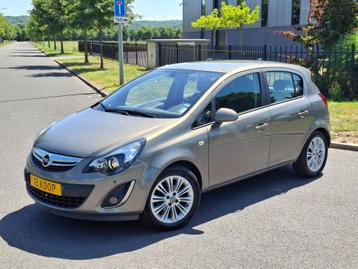 Corsa 1.4 Cosmo bj 2012 Automaat Navi Leder Fietsendrager  beschikbaar voor biedingen