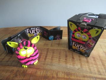 ALS NIEUW Prima werkende Roze Zwart Furby boom Nederlands! beschikbaar voor biedingen
