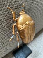 Gouden Scarabee Beeldje op Sokkel - Decoratie kever, Ophalen of Verzenden