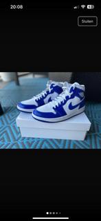 Air Jordan 1 Mid / White Hyper Royal, Kleding | Heren, Schoenen, Overige kleuren, Verzenden, Air Jordan, Nieuw