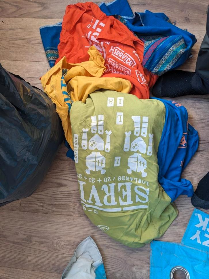 20 jaar aan Lowlands service en pannekoek shirts gratis, Kleding | Heren, T-shirts, Gedragen, Overige maten, Ophalen