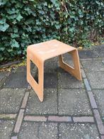 IKEA Lisa Norinder Benjamin Kruk - Beuken, Huis en Inrichting, Stoelen, Gebruikt, Bruin, Ophalen of Verzenden, Eén