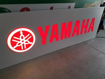 Yamaha Lichtbak 200cm / 60cm nieuw + materiaal bevestigen. beschikbaar voor biedingen