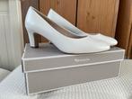 NIEUW - Tamaris pumps - Wit - Maat 40 - Bruiloft - Trouwen, Kleding | Dames, Trouwkleding en Trouwaccessoires, Ophalen of Verzenden