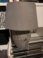 Grijze lamp met stenen voet, Ophalen, Gebruikt, 25 tot 50 cm, Rond