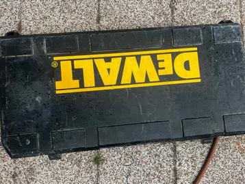 DeWalt boormachine D25900K. Zgan beschikbaar voor biedingen