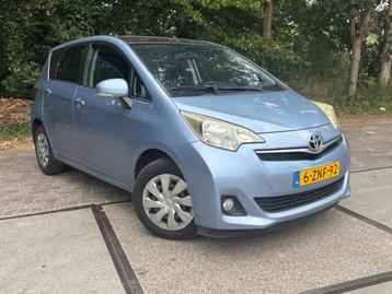 Toyota Verso-S 1.3 VVT-i Pano Camera Airco APK26 beschikbaar voor biedingen
