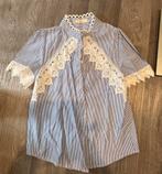 Blauwe gestreepte blouse met kant, Ophalen of Verzenden, Zo goed als nieuw, Maat 36 (S), Blauw