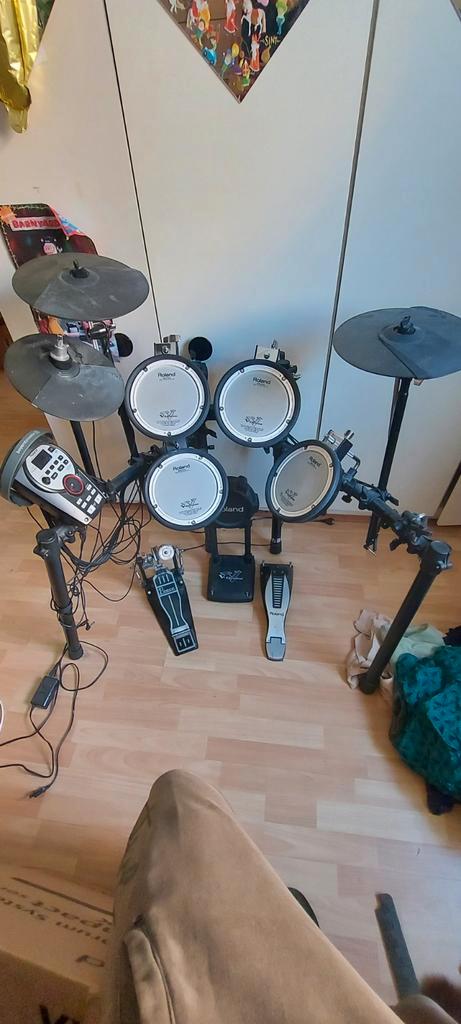 Roland drum system V-compact TD-4KX met doos, Muziek en Instrumenten, Drumstellen en Slagwerk, Gebruikt, Roland, Elektronisch