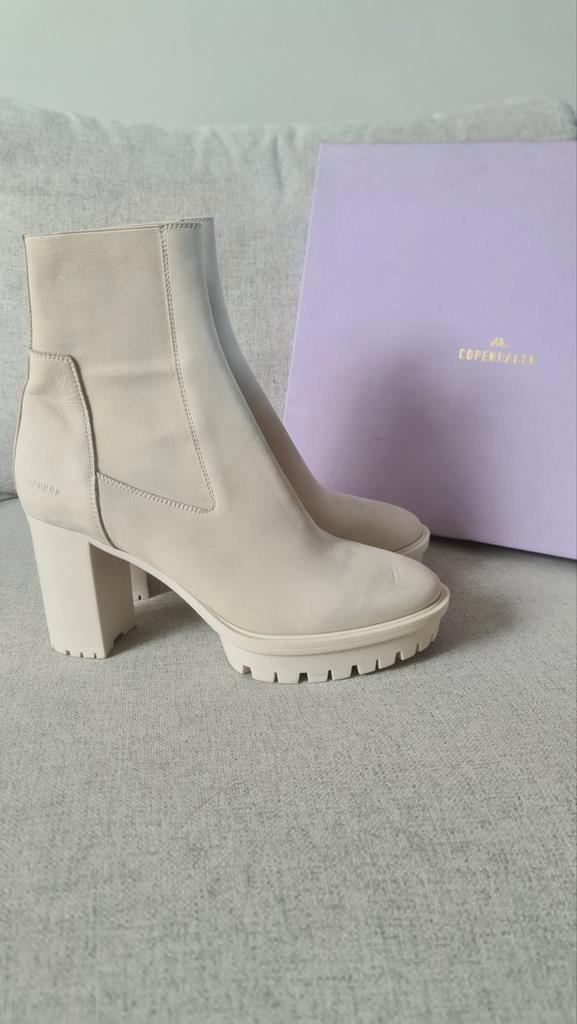 Nieuwe creme laarzen 42 Copenhagen Studios leer enkellaarzen, Kleding | Dames, Schoenen, Nieuw, Lage of Enkellaarzen, Beige, Ophalen of Verzenden
