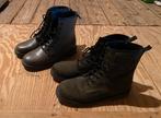 Te koop: 2 paar nieuwe veterboots kleur taupe en mosgroen., Kleding | Dames, Ophalen of Verzenden, Nieuw, Overige kleuren