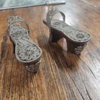 Houten miniatuur filigraan schoenen uit Turkije, Ophalen of Verzenden