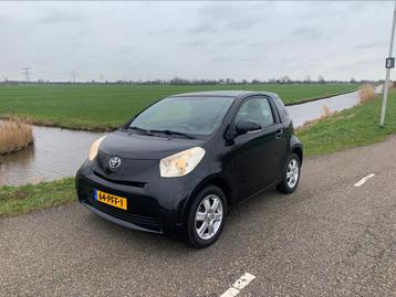 Toyota IQ 1.0 2011 Zwart aygo