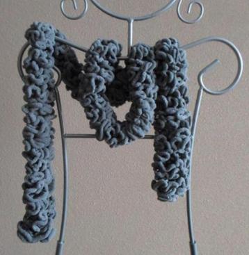 Zelf Gebreide Kronkel Sjaal Grijs (NIEUW)  beschikbaar voor biedingen