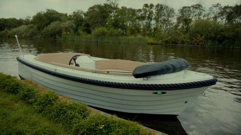 Riga 530 Experience de Luxe, Watersport en Boten, Sloepen, Nieuw, 10 tot 30 pk, 3 tot 6 meter, Buitenboordmotor, Benzine, Polyester