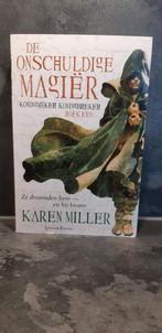 Paperback De Onschuldige Magiër - Karen Miller NIEUW!!!, Boeken, Nieuw, Ophalen of Verzenden, Karen Miller