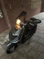 Piaggio zip 2016 geel kenteken, Fietsen en Brommers, Scooters | Piaggio, Ophalen, Gebruikt, Zip