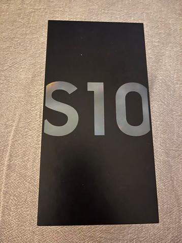 Samsung Galaxy S10 met zwart hoesje beschikbaar voor biedingen