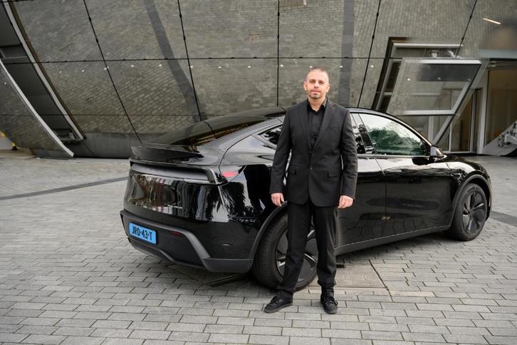 Taxi Service Benelux – Comfortabele Airport Service, Diensten en Vakmensen, Koeriers, Chauffeurs en Taxi's, Chauffeursdiensten