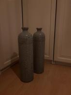 Twee grijze vazen, Ophalen, Overige kleuren, 50 tot 75 cm, Aardewerk of Porselein