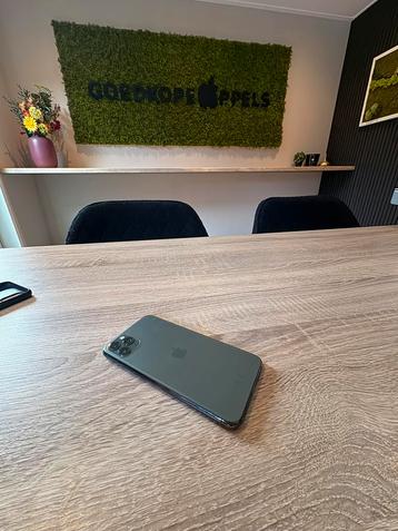 iPhone 11 Pro Max 64GB Groen | 76% batterij  beschikbaar voor biedingen