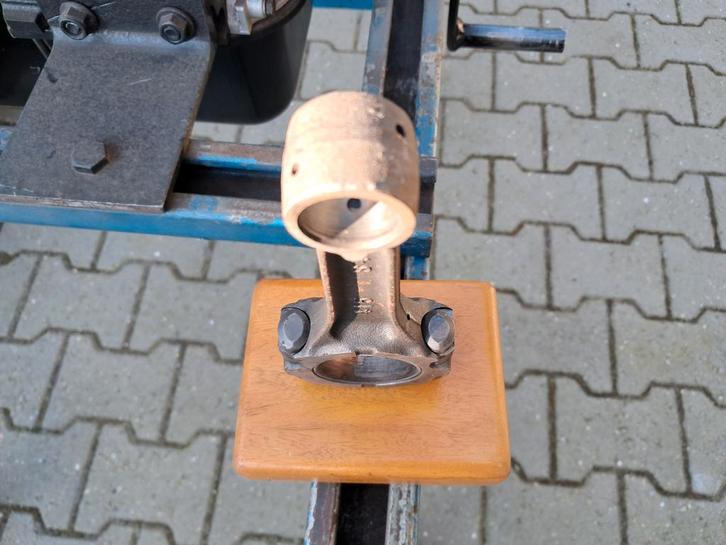 Honda Silverwing motor deel plateau Leermodel/Mancave (Nr.5), Verzamelen, Automerken, Motoren en Formule 1, Gebruikt, Motoren