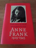 Anne Frank; Pluk rozen op aarde en vergeet mij niet., Ophalen of Verzenden, Carol Ann Lee, Zo goed als nieuw, Overige onderwerpen