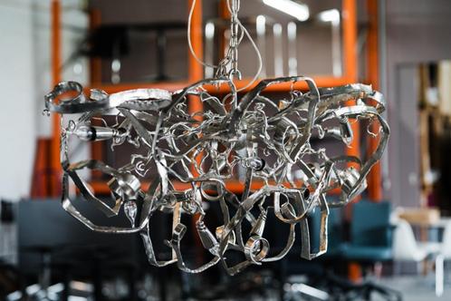 Brand van Egmond - Delphinium - Kroonluchter - Topstaat, Huis en Inrichting, Lampen | Kroonluchters, Nieuw, Metaal, Ophalen