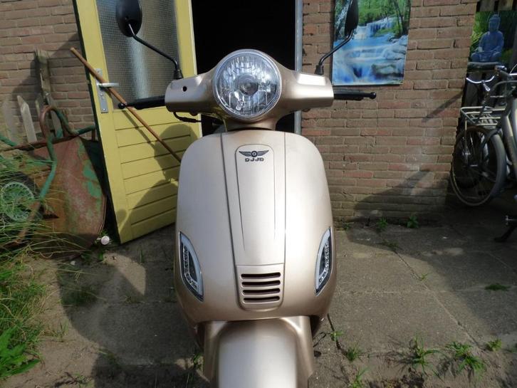 nieuw met (0) kilometer op de teller bj.2022, Fietsen en Brommers, Snorfietsen en Snorscooters, Gebruikt, Overige merken, Benzine