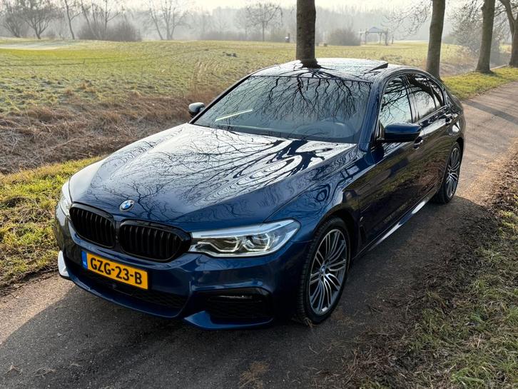 BMW 5-Serie 530e 252pk Aut. 2019 Blauw, Auto's, BMW, Particulier, 5-Serie, Hybride Elektrisch/Benzine, Plug-in hybride, Sedan