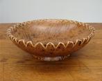Prachtige en praktische houten schaal. Rand met ratan.30 cm, Schaal, Rond, Nieuw, Ophalen of Verzenden
