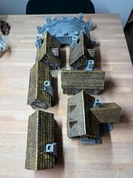 Prepainted resin Medieval Houses and Bridge Set, Ophalen of Verzenden, Zo goed als nieuw, Figuurtje(s)