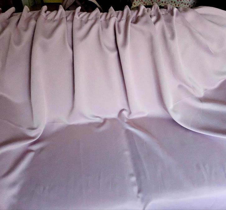 2 Roze verduisterende gordijnen van 230 cm hoog, Huis en Inrichting, Stoffering | Gordijnen en Lamellen, Gebruikt, 200 cm of meer