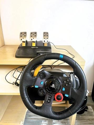 Logitech set racestuur en pedalen voor o.a. GTA beschikbaar voor biedingen