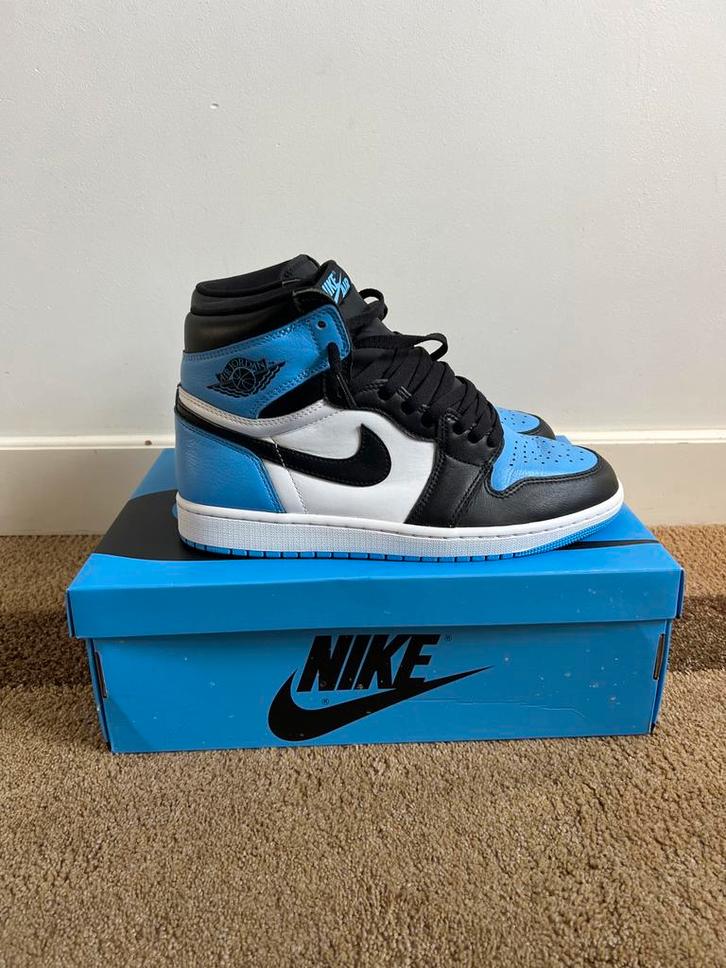 Nike Air Jordan 1 UNC Blue - Maat 42,5, Kleding | Heren, Schoenen, Zo goed als nieuw, Sneakers of Gympen, Blauw, Ophalen of Verzenden