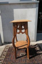 Vintage brocante met de hand gemaakte houten plantentafel, Minder dan 55 cm, Gebruikt, Ophalen of Verzenden, 60 cm of meer