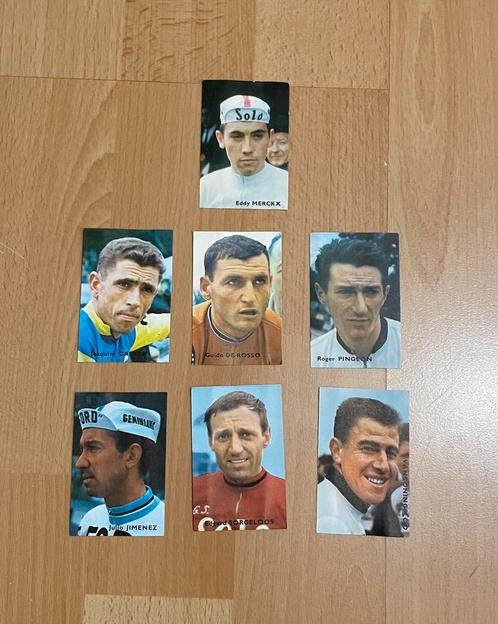 Wielrennen: 7 wielerplaatjes Victoria jaren 60, Verzamelen, Sportartikelen en Voetbal, Gebruikt, Poster, Plaatje of Sticker, Overige sporten