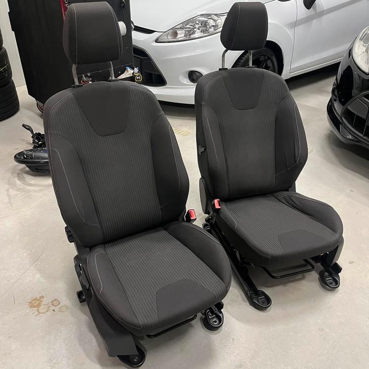 Ford Focus MK3 Sportstoelen - Zo Goed Als Nieuw!, Auto-onderdelen, Interieur en Bekleding, Ford, Gebruikt, Ophalen