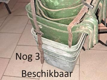 3 voerbakken beschikbaar voor biedingen