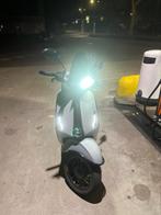 Vespa sprint 80cc, Fietsen en Brommers, Scooters | Vespa, Ophalen, Zo goed als nieuw, Benzine, Overige modellen